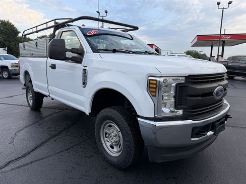 Used 2018 Ford F250 XL w/ XL Value Package AWD/4WD image 4