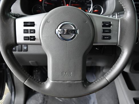 Used 2019 Nissan Frontier SL image 10