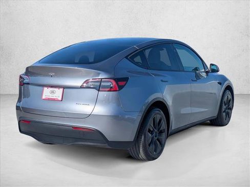 Used 2024 Tesla Model Y Long Range AWD/4WD image 5