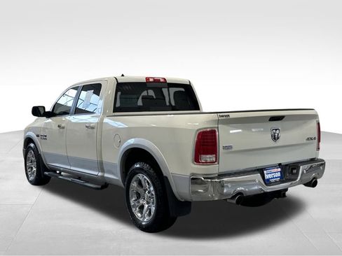 Used 2017 RAM 1500 Laramie w/ Convenience Group AWD/4WD image 5