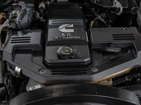 Used 2017 RAM 2500 SLT image 57