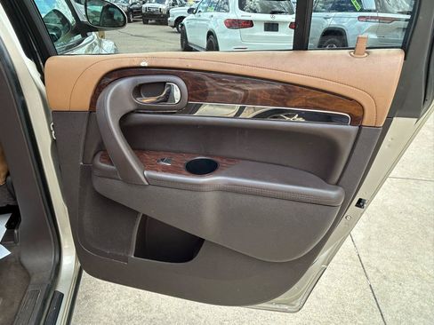Used 2015 Buick Enclave Leather FWD image 16