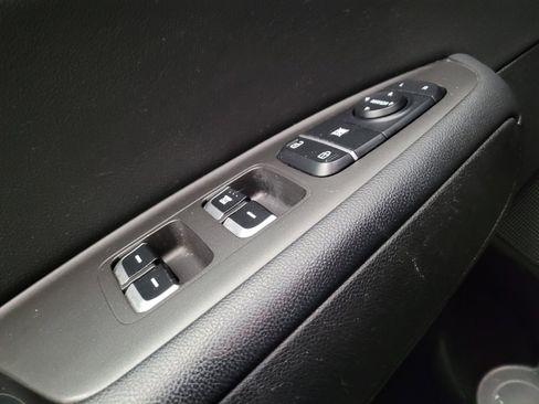 Used 2018 Kia Optima LX w/ 17" Alloy Wheels Package FWD image 27