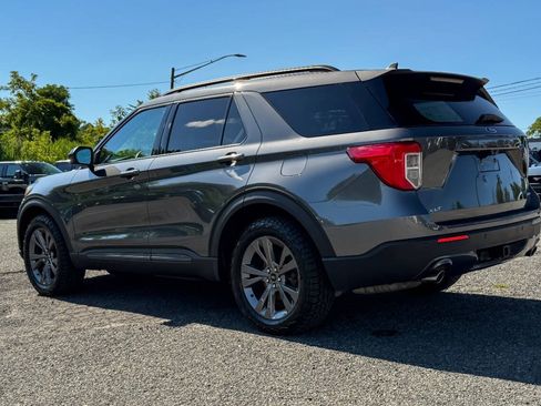 Used 2023 Ford Explorer XLT w/ Equipment Group 202A AWD/4WD image 5