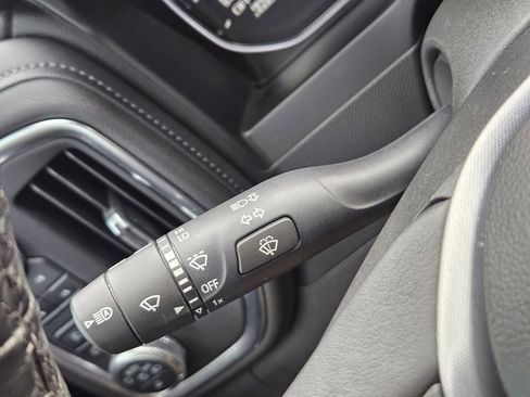 Used 2021 GMC Sierra 1500 SLT image 28