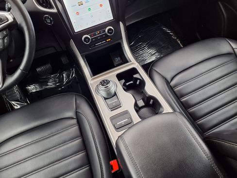 Certified 2024 Ford Edge SEL w/ Convenience Package image 10
