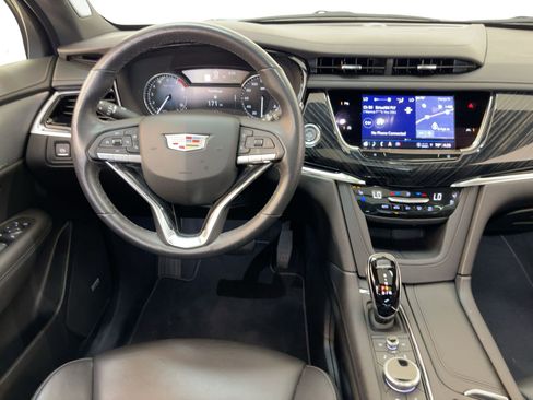 Certified 2025 Cadillac XT6 Premium Luxury image 29