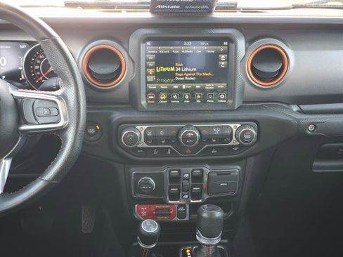 Used 2022 Jeep Gladiator Mojave w/ Cold Weather Group image 22