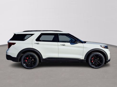 Used 2023 Ford Explorer ST w/ Equipment Group 401A image 7