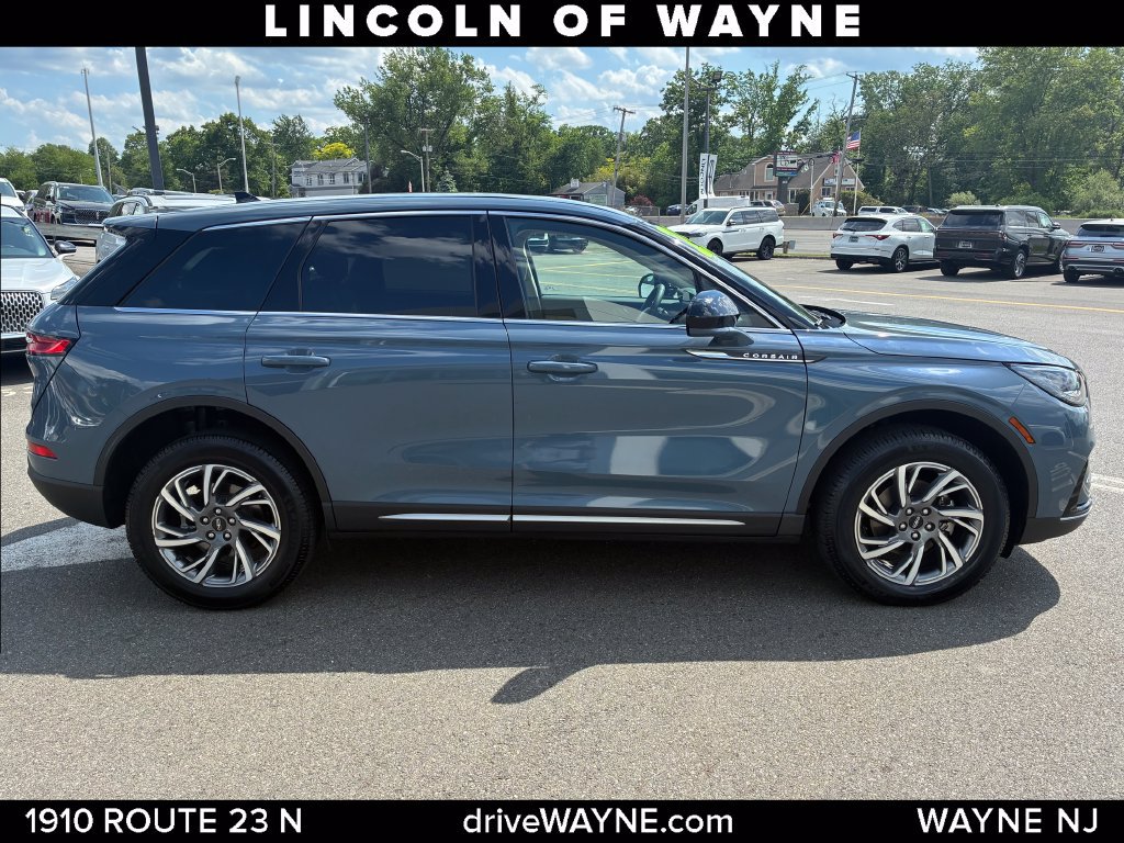 Certified 2023 Lincoln Corsair AWD image 9