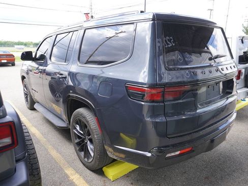 Used 2022 Jeep Wagoneer Series II AWD/4WD image 5