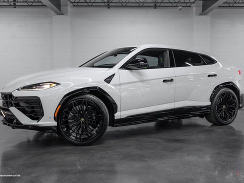 New 2025 Lamborghini Urus SE image 5
