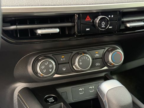 New 2025 Nissan Kicks SV image 26