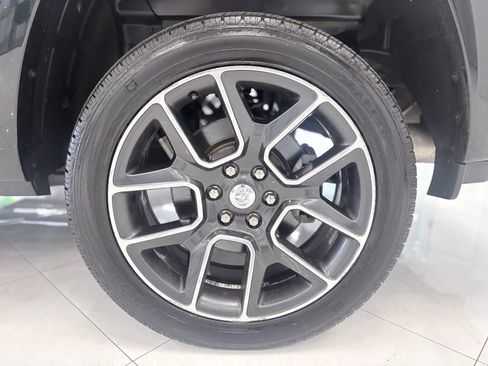 Used 2019 RAM 1500 Laramie AWD/4WD image 39