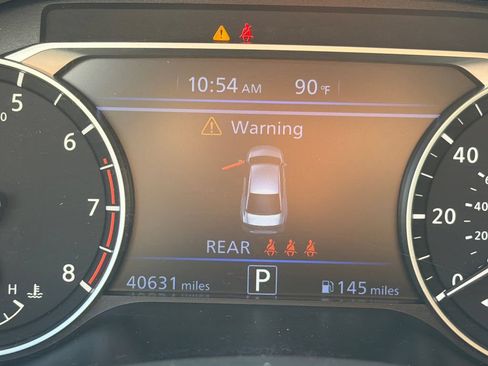 Used 2025 Nissan Altima 2.5 SV FWD image 27