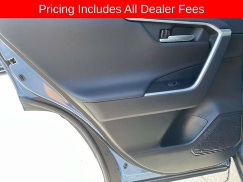 Used 2023 Toyota RAV4 XSE AWD/4WD image 18