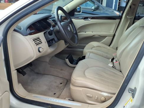 Used 2011 Buick Lucerne CXL w/ Driver Confidence Package FWD image 7