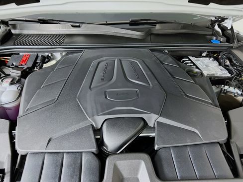 New 2026 Porsche Cayenne image 32