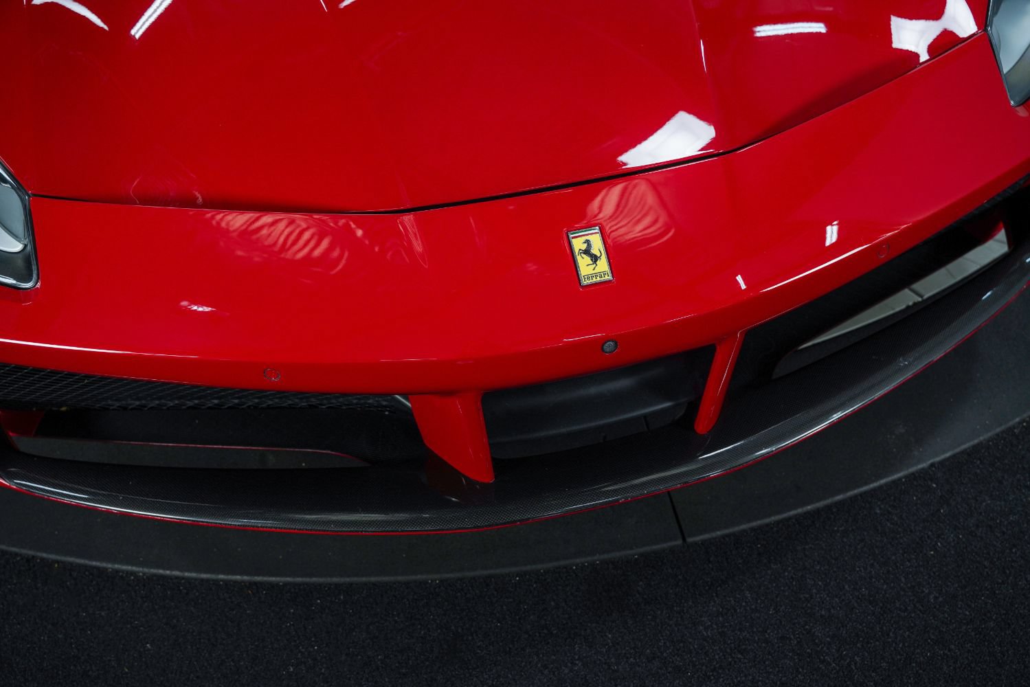 Used 2016 Ferrari 488 GTB RWD image 15