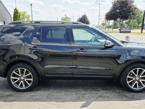 Used 2015 Ford Explorer XLT w/ Equipment Group 202A FWD image 7