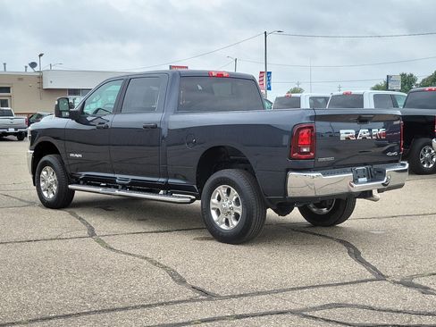 Used 2026 RAM 2500 Big Horn AWD/4WD image 3