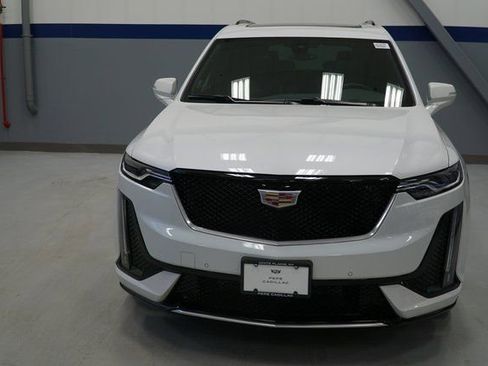New 2025 Cadillac XT6 Sport image 9