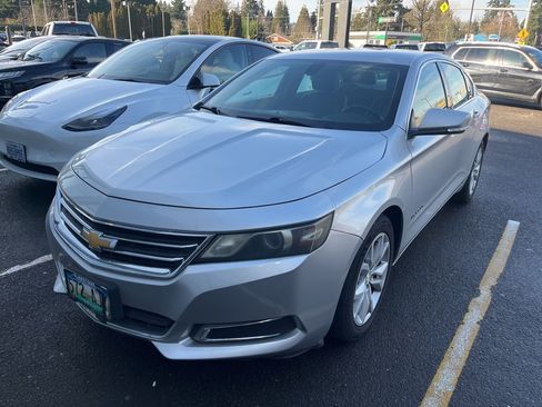 Used 2016 Chevrolet Impala LT image 2