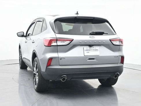 Used 2022 Ford Escape SE w/ SE Sport Appearance Package image 9