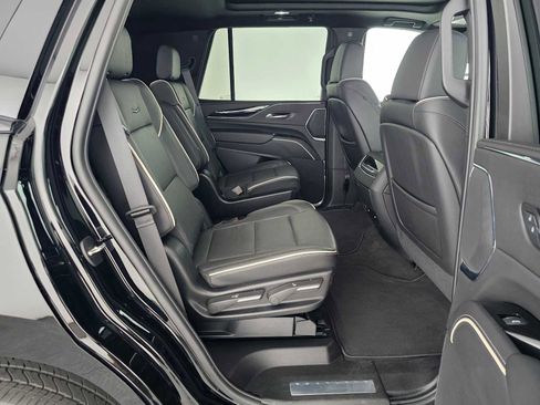 Used 2024 Cadillac Escalade Sport image 12