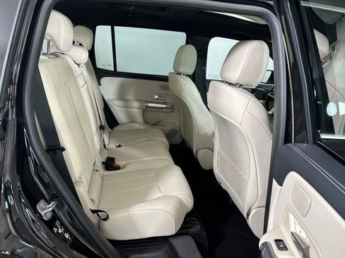 Used 2024 Mercedes-Benz EQB 250+ image 26