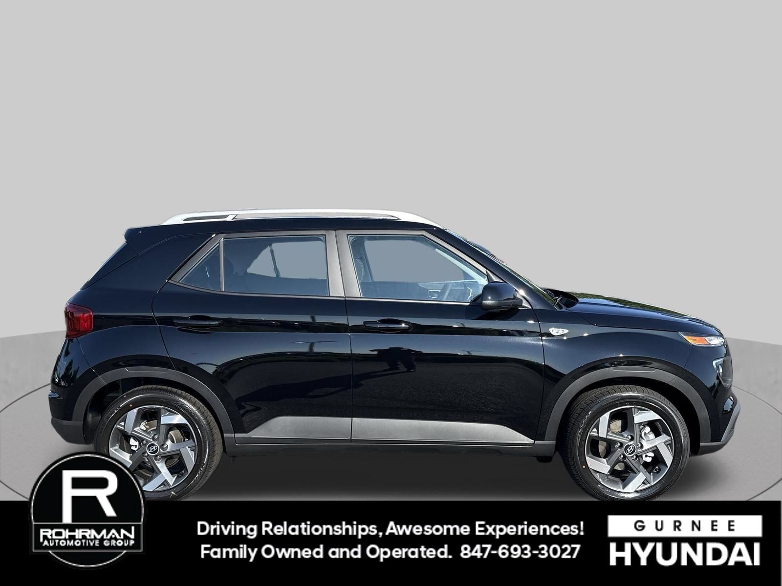 Used 2026 Hyundai Venue SEL FWD image 11