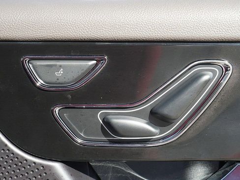 Used 2023 Lincoln Corsair AWD w/ Rear Removable Package Tray image 59