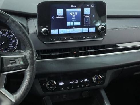 Used 2023 Mitsubishi Outlander SE FWD image 14