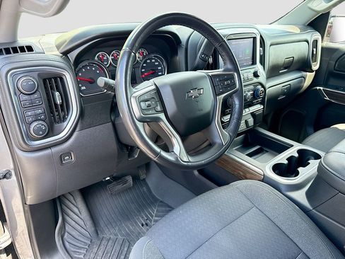 Used 2021 Chevrolet Silverado 1500 LT Trail Boss w/ LPO, Dark Essentials Package AWD/4WD image 11