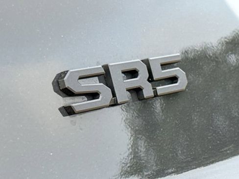 Used 2025 Toyota 4Runner SR5 AWD/4WD image 6