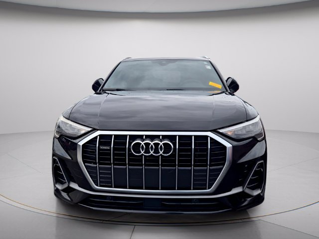 Used 2021 Audi Q3 2.0T Premium w/ Convenience Package AWD/4WD image 3