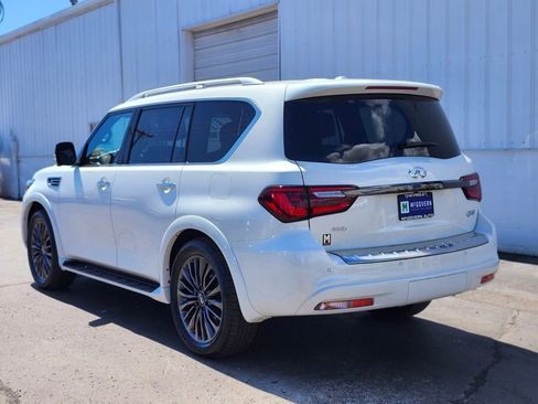 Used 2024 INFINITI QX80 Sensory AWD/4WD image 3