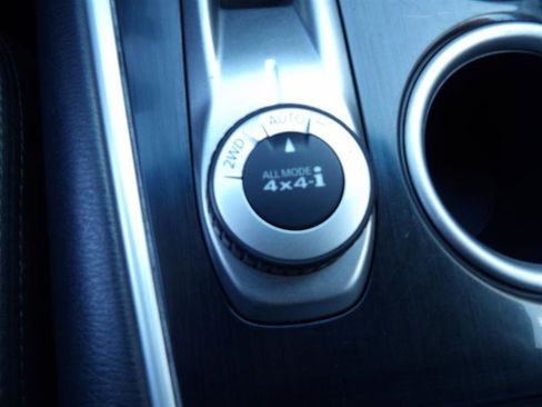 Used 2014 Nissan Pathfinder S image 17