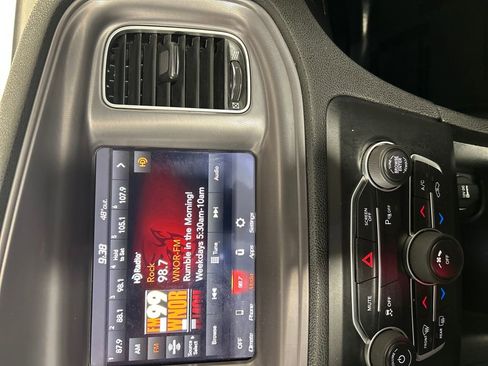 Used 2023 Dodge Charger SXT image 14