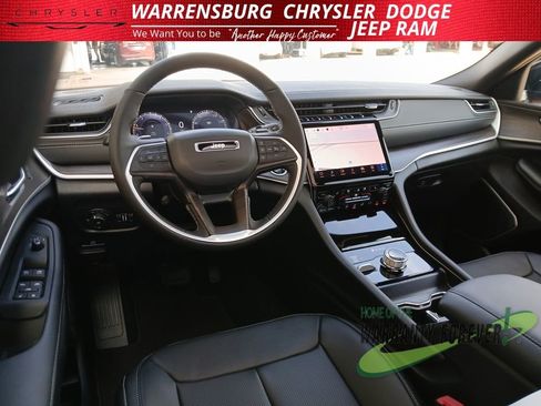 New 2025 Jeep Grand Cherokee L Limited w/ Luxury Tech Group II image 17