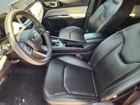 Used 2025 Jeep Compass Limited AWD/4WD image 15