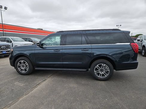 New 2026 Ford Expedition Max Active RWD image 7