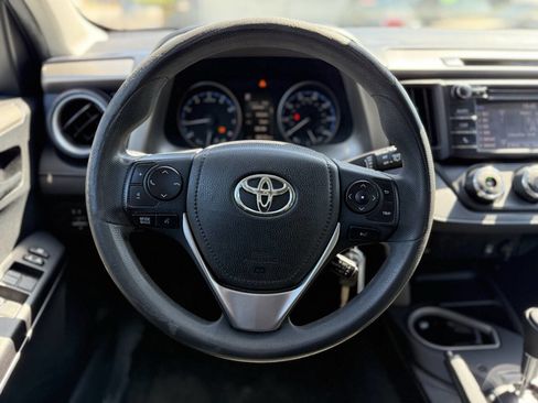 Used 2017 Toyota RAV4 LE w/ Carpet Mat Package image 15