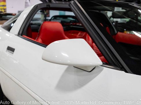 Used 1996 Chevrolet Corvette Coupe RWD image 34