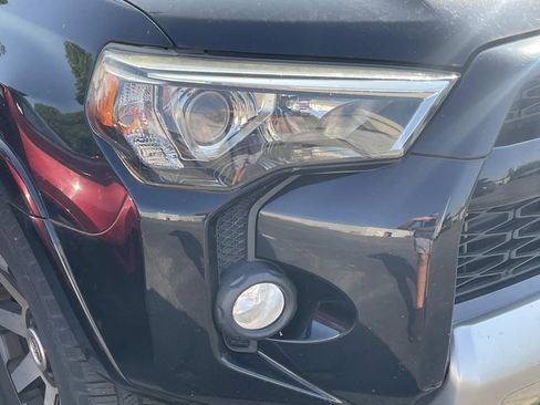 Used 2017 Toyota 4Runner TRD Off-Road AWD/4WD image 7