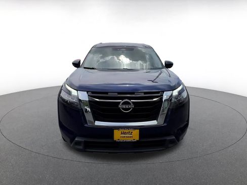 Used 2025 Nissan Pathfinder SV AWD/4WD image 4