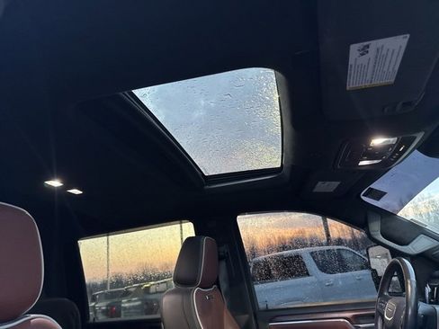 Used 2024 GMC Sierra 3500 Denali Ultimate image 12
