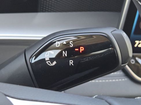 New 2026 Volkswagen Tiguan SE image 17