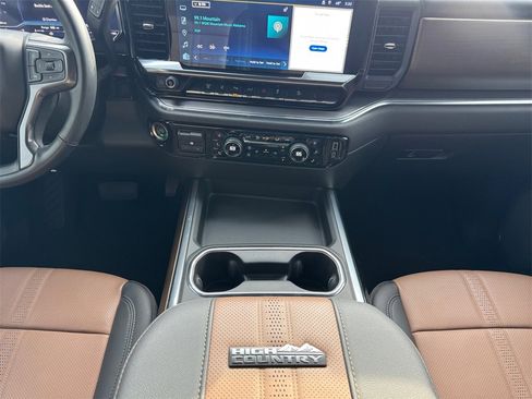 Used 2024 Chevrolet Silverado 2500 High Country w/ Max Trailering Package image 11