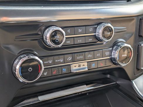 Used 2022 Ford F150 Lariat w/ Equipment Group 502A High AWD/4WD image 29